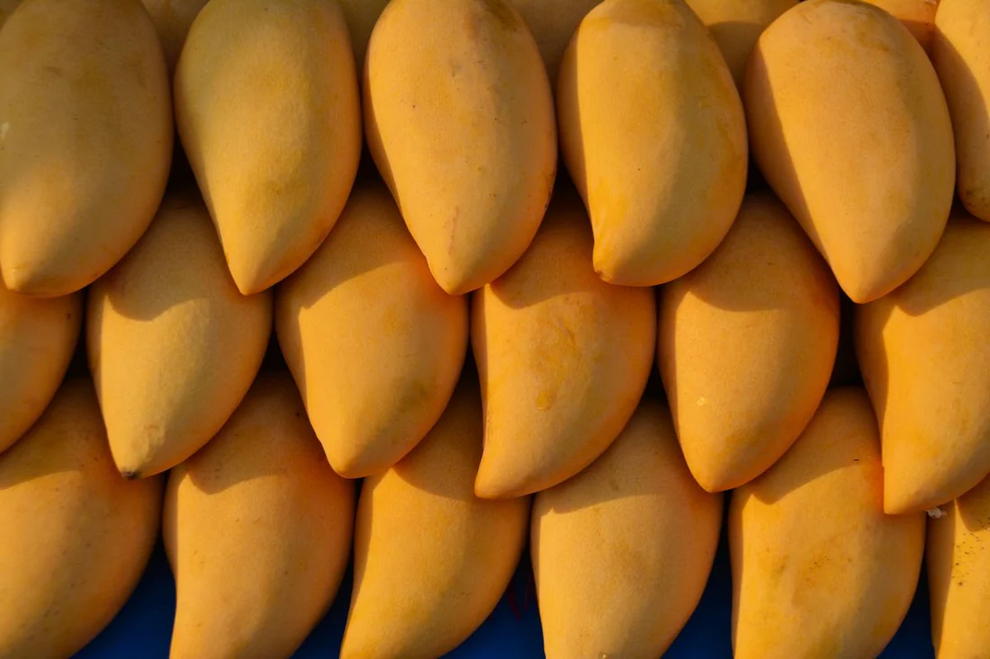 Honey Mango Box 3kg approx. (F)